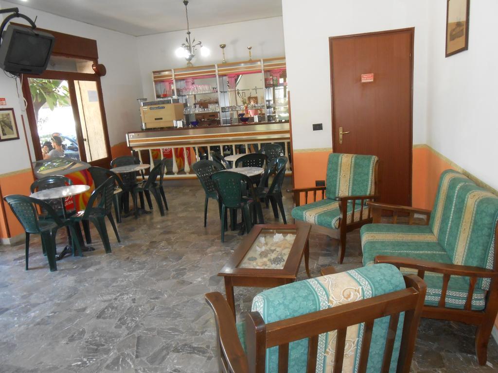 Albergo Il Terrazzino Vibo Valentia Marina Exterior photo